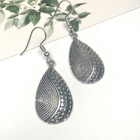 Silver Ethnic Boho Dangle Earrings - Picture 5 of 6